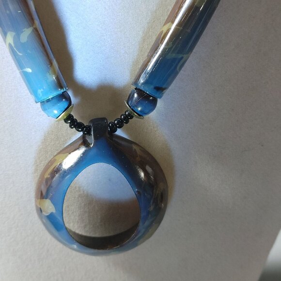 Brown Tan Horn Pendant Necklace Vintage Seed Beaded Strand Barrel Clasp Resin - Picture 12 of 16